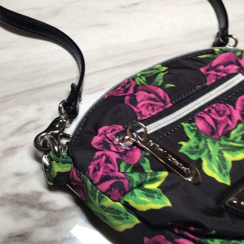 BETSEY JOHNSON Pink Roses Small Round Fabric Crossbody Purse Bag *REPLACED STRAP - Picture 10 of 10